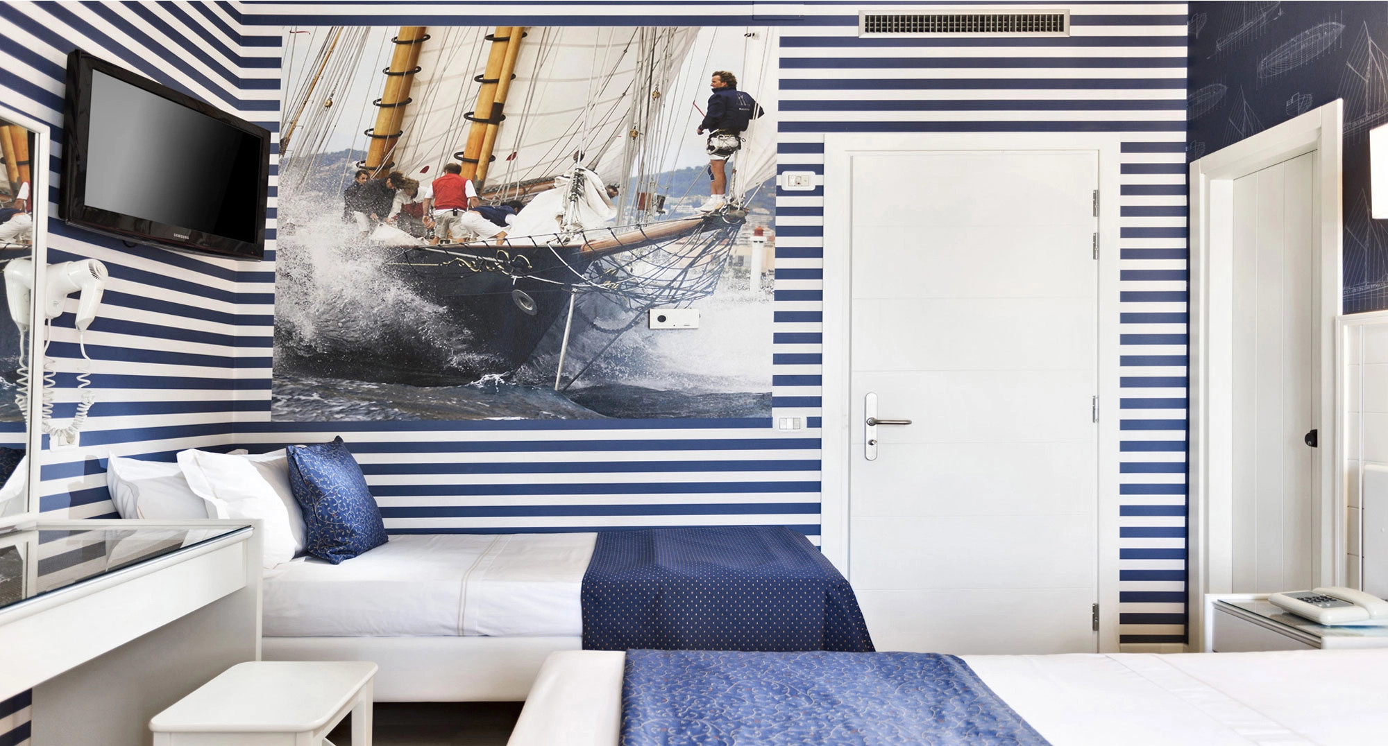 media.Slide-Camera-Family-Deluxe-02-Atlantic-Riviera-Misano